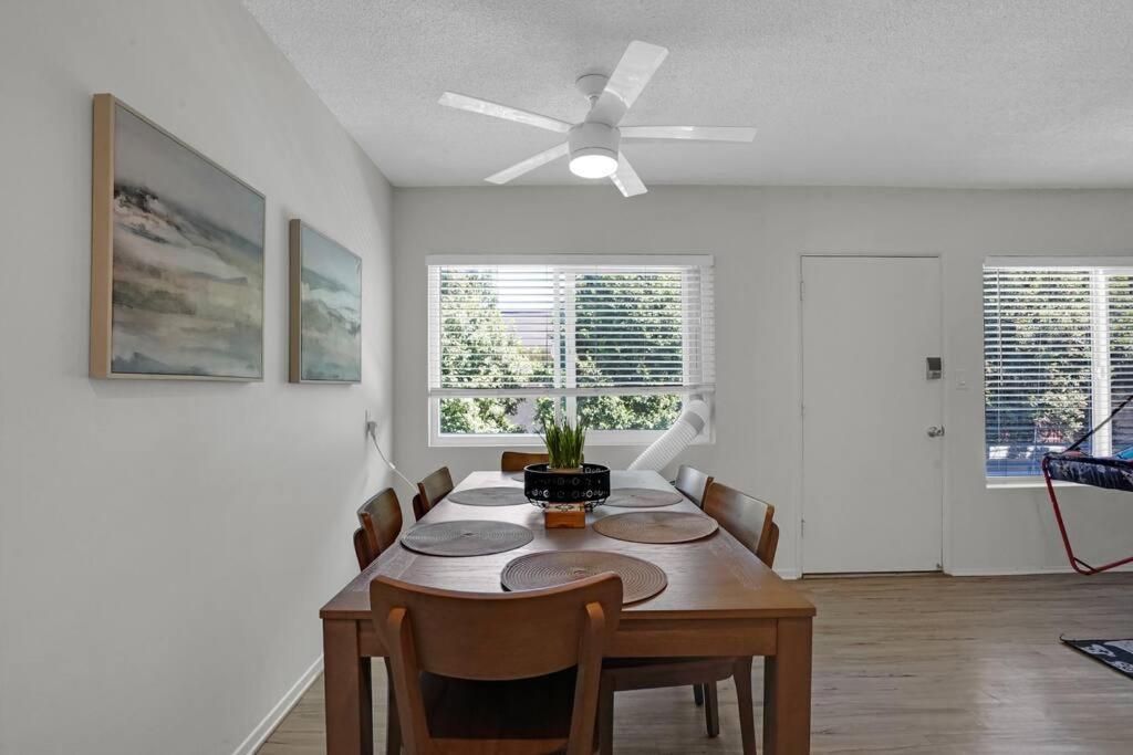 6Th Haven, Arcade, King Bed, Games, 1 Mile To Beaches Long Beach Exterior photo